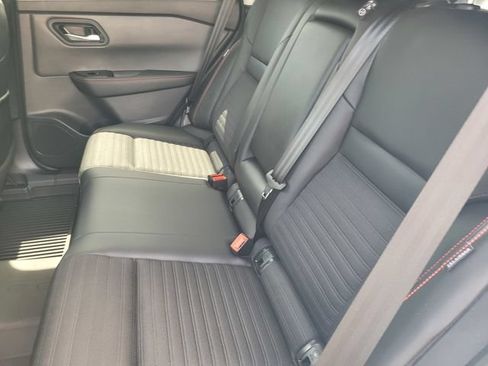 Used 2026 Nissan Rogue SV AWD/4WD image 13