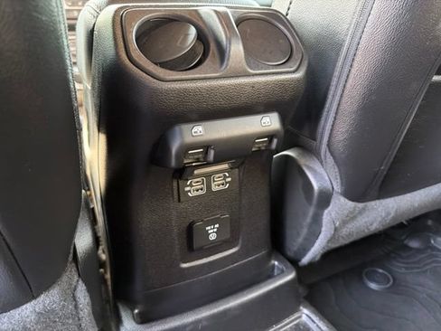 Used 2021 Jeep Wrangler Unlimited Sahara AWD/4WD image 32