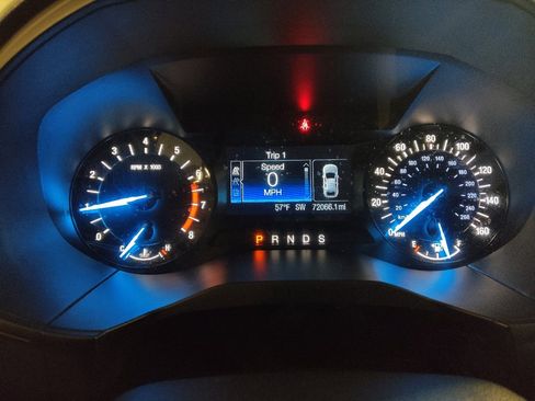 Used 2016 Ford Edge SE image 23