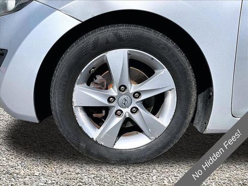 Used 2013 Hyundai Elantra GLS FWD image 8