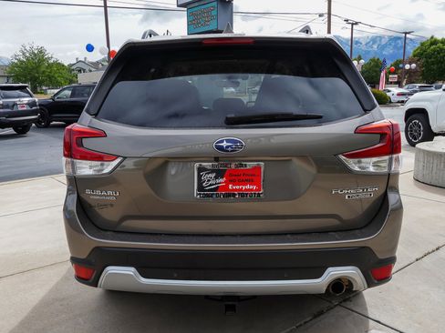 Used 2019 Subaru Forester Touring AWD/4WD image 7