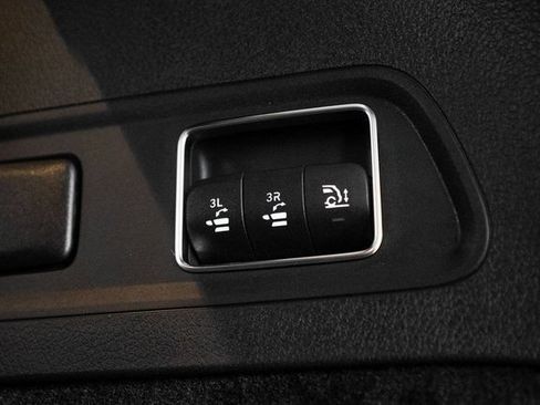 Certified 2026 Mercedes-Benz GLS 450 4MATIC image 37