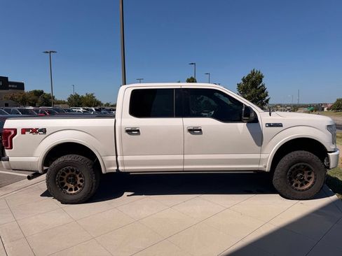 Used 2015 Ford F150 Platinum w/ Equipment Group 701A Luxury AWD/4WD image 10