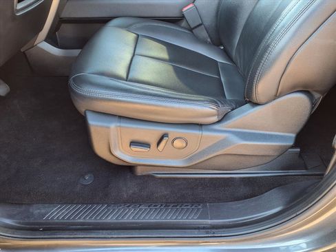 Used 2021 Ford Expedition XLT image 15