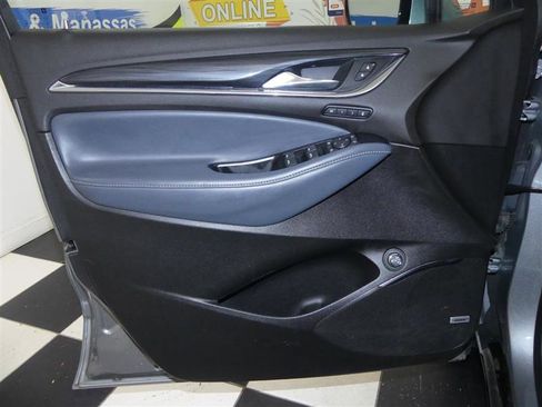 Used 2024 Buick Enclave Premium image 28