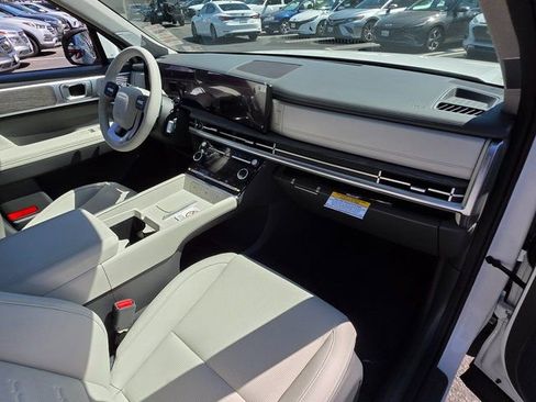 New 2025 Hyundai Santa Fe Limited image 9