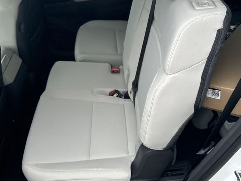 New 2026 Hyundai Santa Fe SE FWD image 14