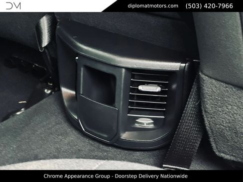 Used 2024 RAM 3500 Tradesman w/ Chrome Appearance Group AWD/4WD image 22