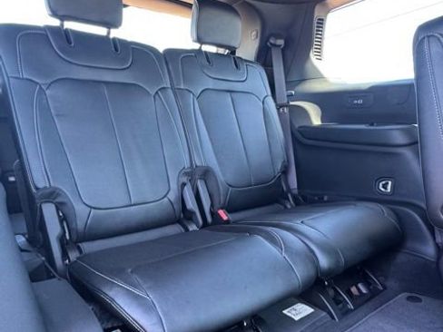 New 2026 Jeep Grand Cherokee L Limited AWD/4WD image 16