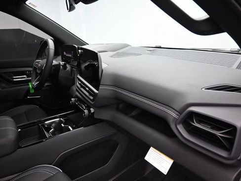 New 2025 Chevrolet Silverado EV LT image 42