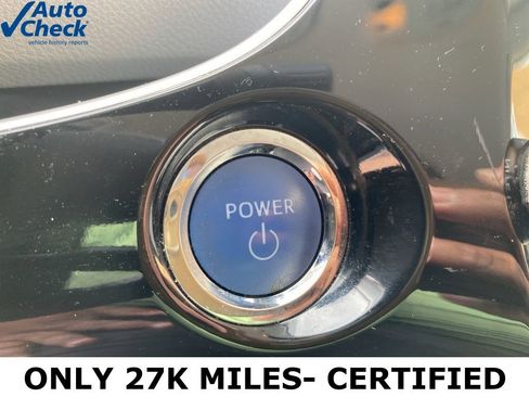 Used 2020 Toyota Prius XLE w/ Advanced Technology Package image 33