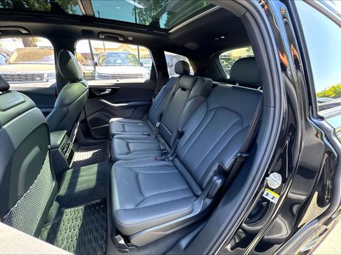 Used 2025 Audi Q7 3.0T Prestige w/ Prestige Package AWD/4WD image 25