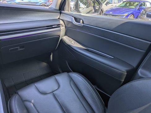 Certified 2024 Hyundai Palisade Limited AWD/4WD image 17