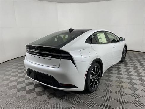 New 2026 Toyota Prius Plug-In Hybrid image 7