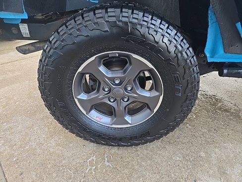 Used 2018 Jeep Wrangler Sport image 26