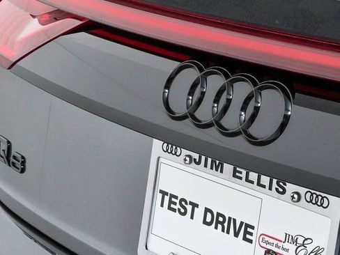 Used 2023 Audi Q8 Premium Plus w/ Premium Plus Package image 37