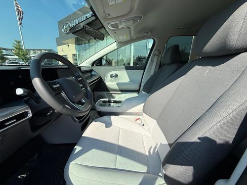 Certified 2026 Hyundai Ioniq 9 SE AWD/4WD image 13