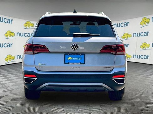 Used 2023 Volkswagen Taos SE w/ Panoramic Sunroof Package AWD/4WD image 5