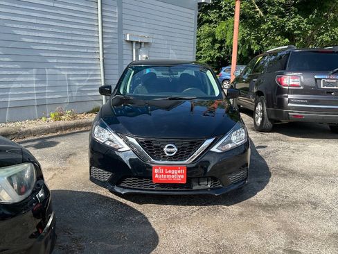 Used 2019 Nissan Sentra SV FWD image 3