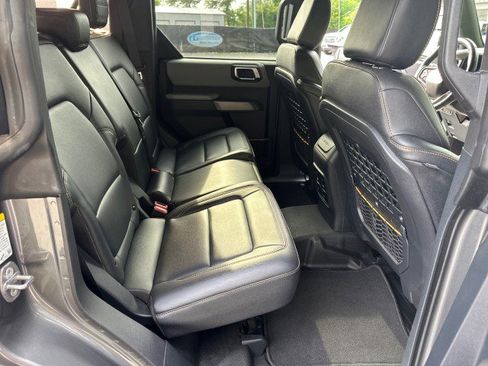 Used 2022 Ford Bronco Badlands w/ Sasquatch Package AWD/4WD image 23