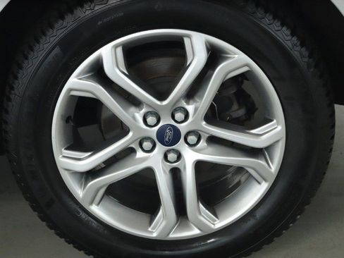 Used 2018 Ford Edge Titanium image 39