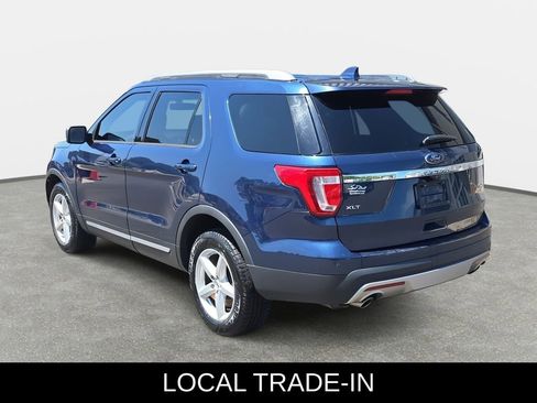 Used 2016 Ford Explorer XLT w/ Equipment Group 201A AWD/4WD image 7