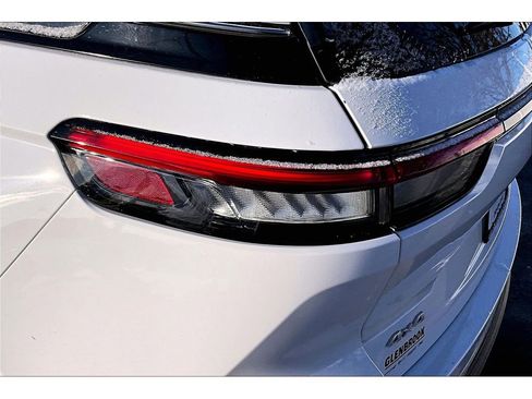 Used 2024 Jeep Grand Cherokee Laredo w/ Trailer Tow Package image 34