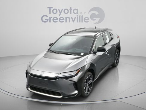 Used 2024 Toyota bZ4X AWD w/ Weather Package image 25