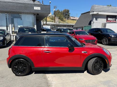 Used 2017 MINI Cooper 2-Door Hardtop image 10