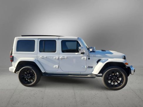 Used 2021 Jeep Wrangler Unlimited Sahara image 9