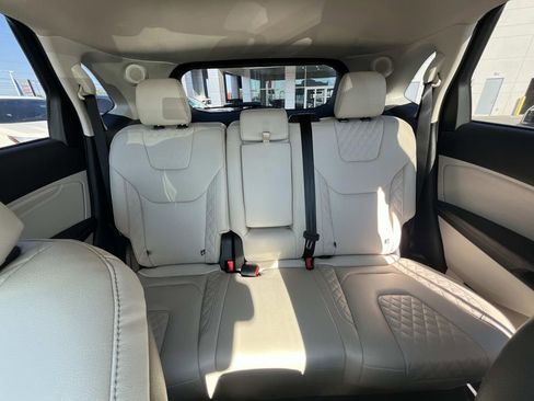 Used 2024 Ford Edge Titanium image 30