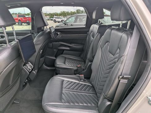 Certified 2026 Kia Sorento SX Prestige AWD/4WD image 21