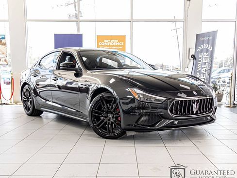 Used 2024 Maserati Ghibli Modena Q4 AWD/4WD image 3
