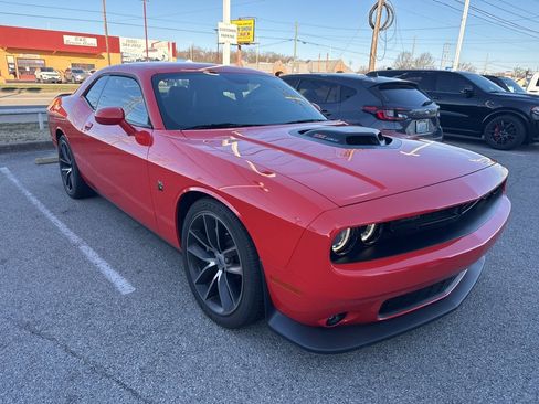 Used 2017 Dodge Challenger R/T Scat Pack image 3