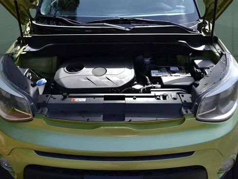 Used 2017 Kia Soul + image 28