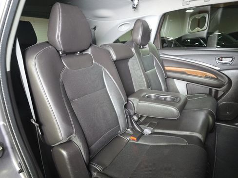 Used 2020 Acura MDX w/ Technology Package FWD image 12