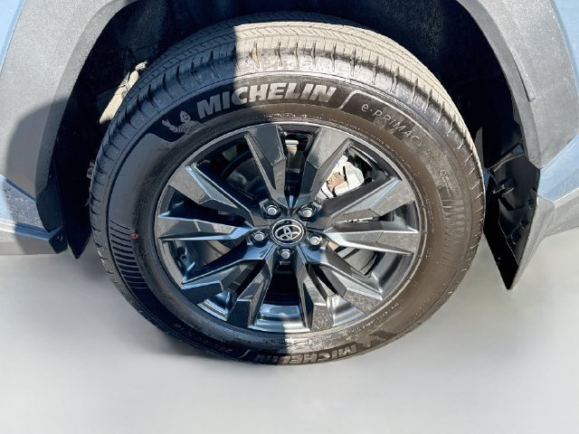 Used 2026 Toyota RAV4 XLE Premium AWD/4WD image 31