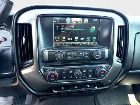 Used 2018 Chevrolet Silverado 1500 LT w/ All Star Edition AWD/4WD image 18