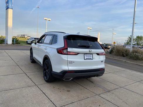 Used 2024 Honda CR-V Sport Touring image 9