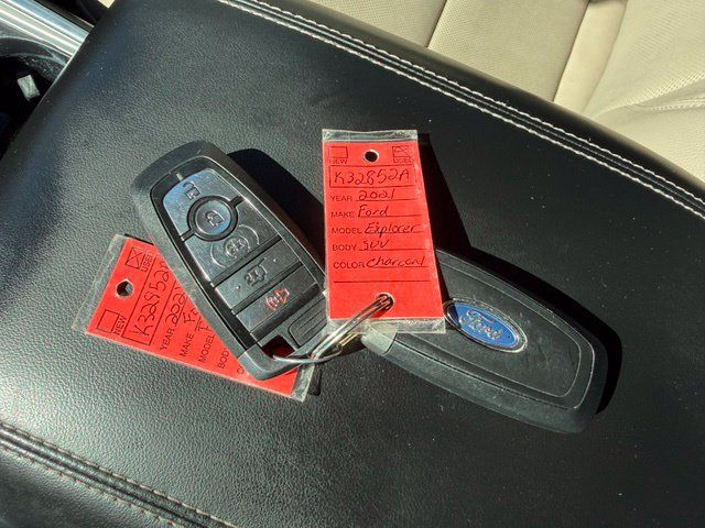 Used 2021 Ford Explorer Limited w/ Equipment Group 301A RWD image 57