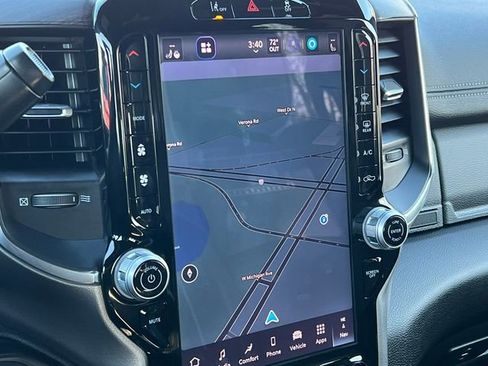 Used 2025 RAM 3500 Laramie w/ Sport Appearance Package image 39