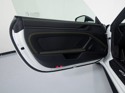 Certified 2026 Porsche 911 GT3 RWD image 18