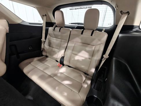 Used 2021 Ford Explorer XLT w/ Equipment Group 202A image 31