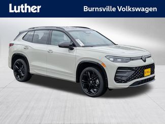 New 2026 Volkswagen Tiguan SE R-Line video 1