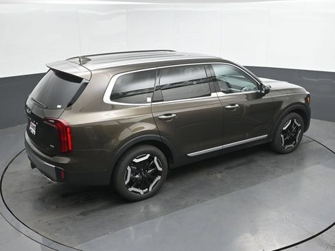 Used 2025 Kia Telluride S AWD/4WD image 30