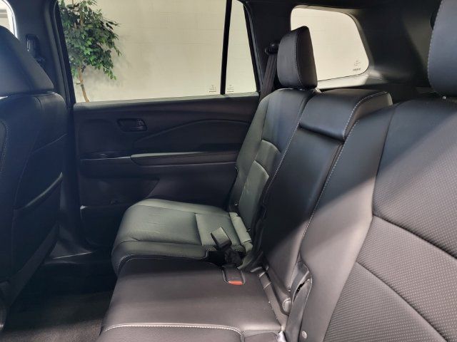Certified 2025 Honda Passport EX-L image 14