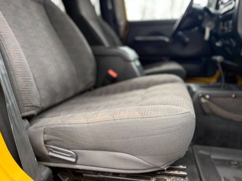 Used 2004 Jeep Wrangler 4WD image 40