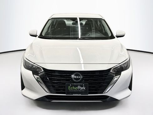 Used 2025 Nissan Sentra SV FWD image 2