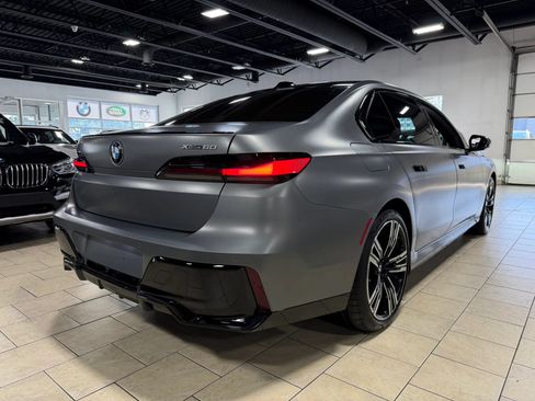 Used 2023 BMW i7 xDrive60 AWD/4WD image 4