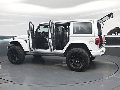 Used 2021 Jeep Wrangler Unlimited Sahara image 56